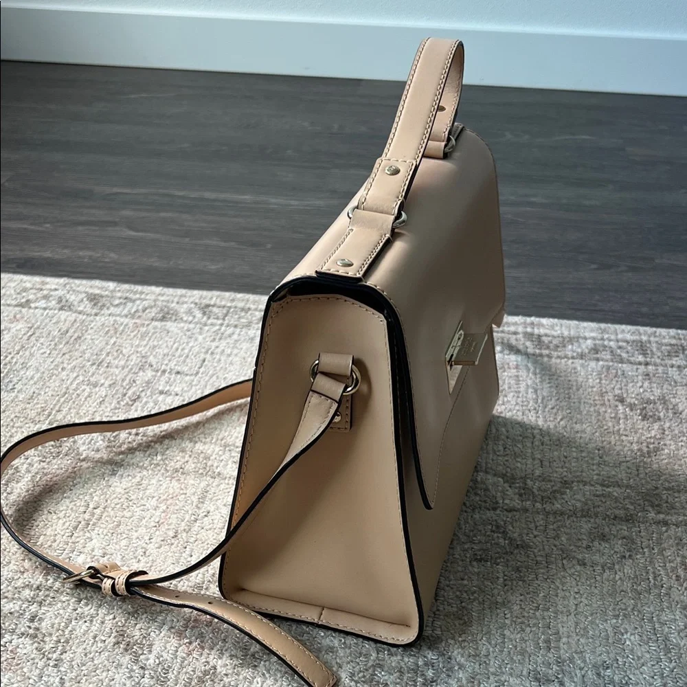 kate spade Pebble Leather Crossbody in Light Beige with Gold Hardware